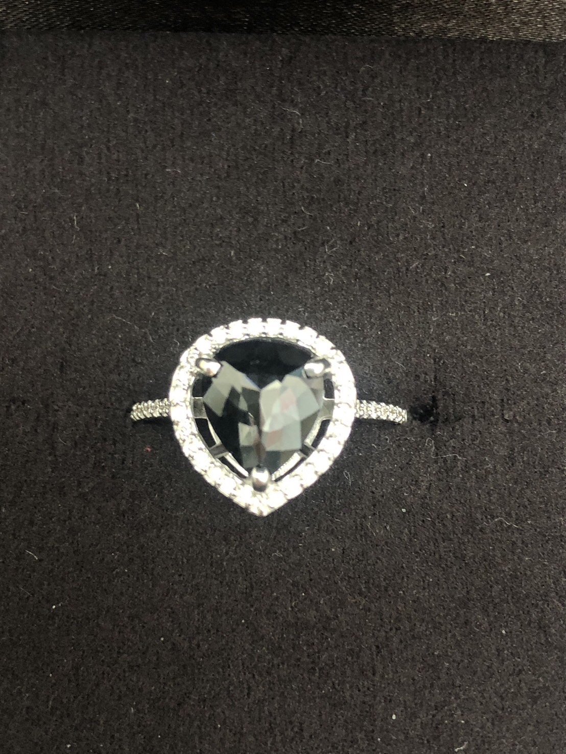 K18WG ブラックダイヤモンド メレダイヤモンド リングをお買取り致しました！