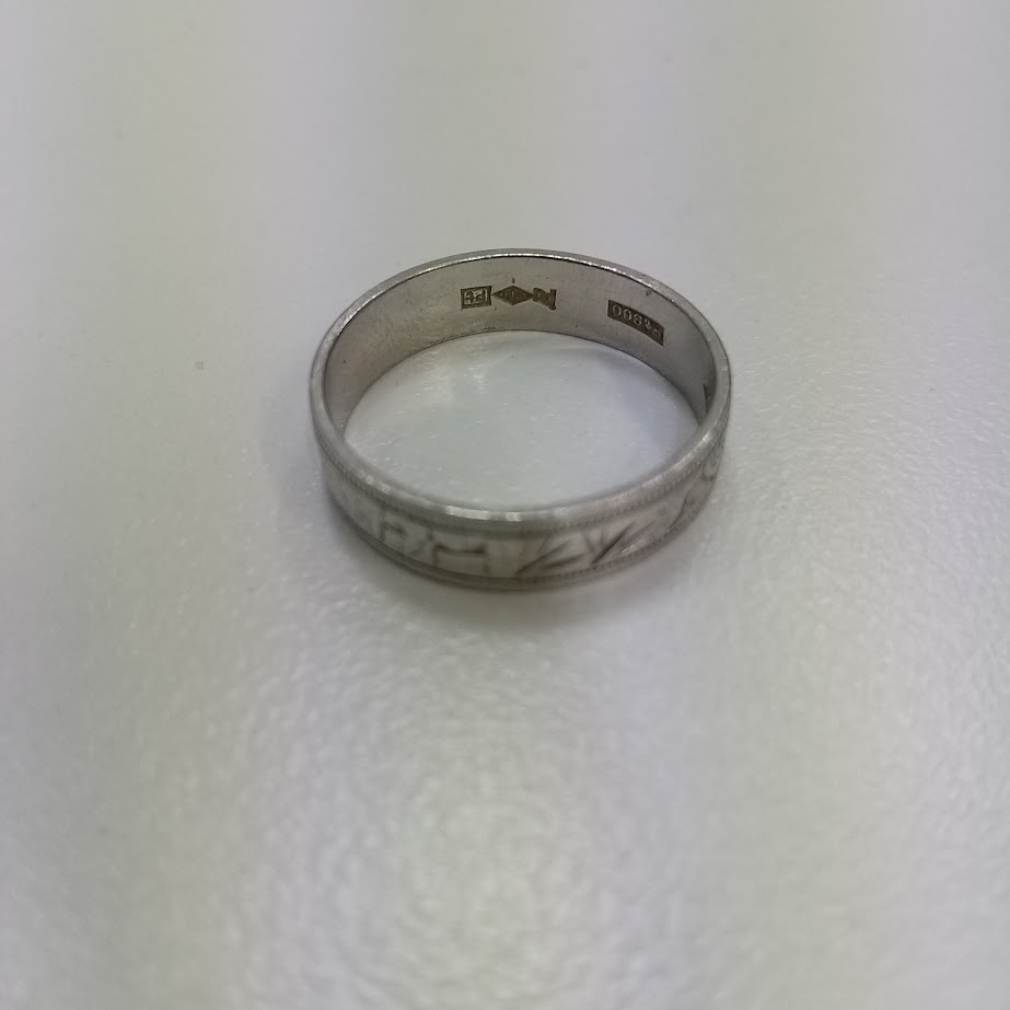 Pt900のリングをお買取り致しました！