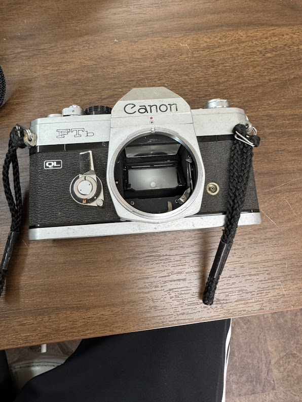 キャノンFTｂのカメラをお買取り致しました！