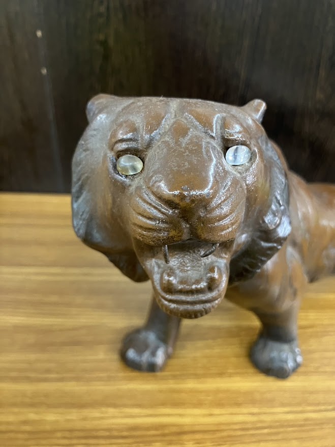 トラの置き物をお買取り致しました。