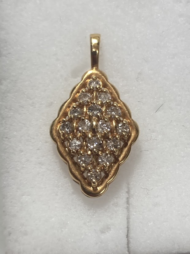 K18のダイヤモンド付きトップをお買取り致しました！