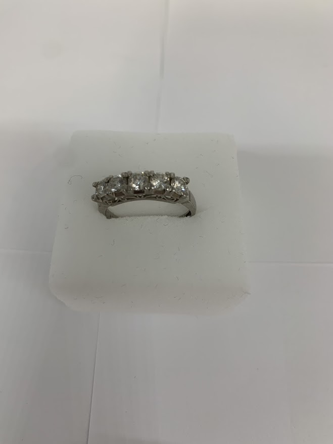 Pt900ダイヤリングをお買取り致しました!