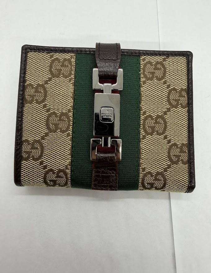 グッチジャッキー財布をお買取り致しました。