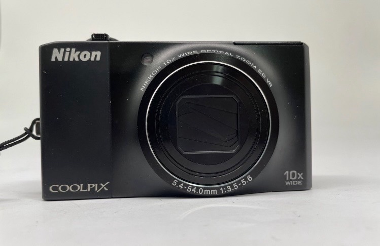 ニコンクールピクスのカメラをお買取り致しました！