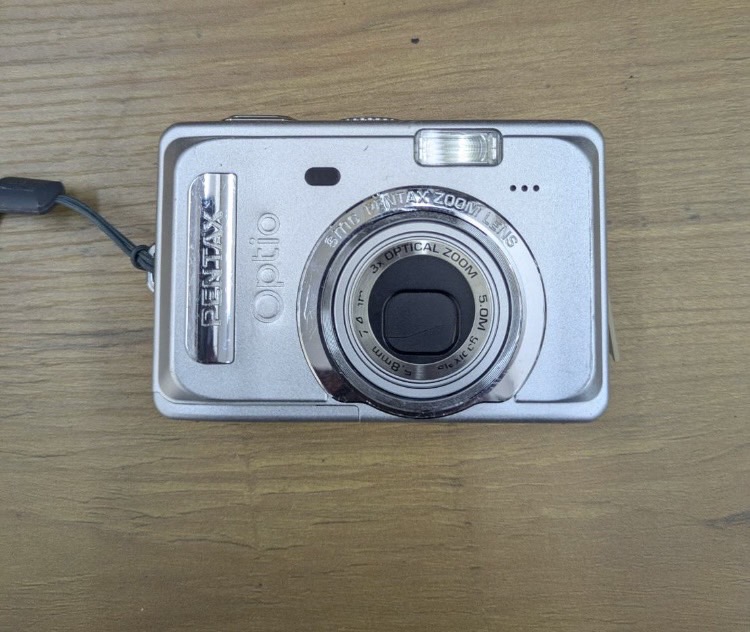 ペンタックスオプティオのカメラをお買取り致しました。