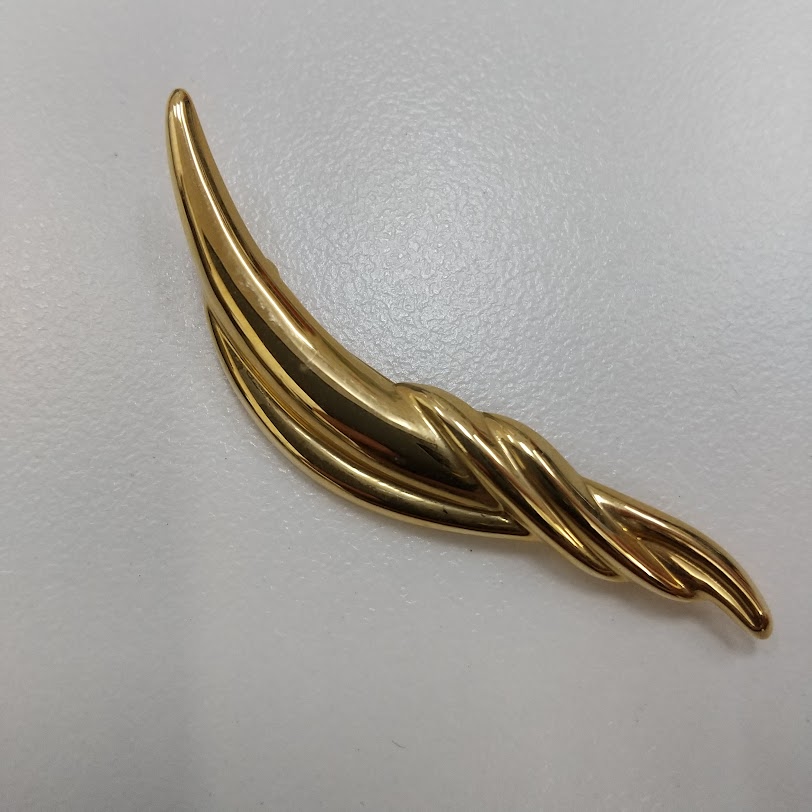 K18のブローチをお買取り致しました。