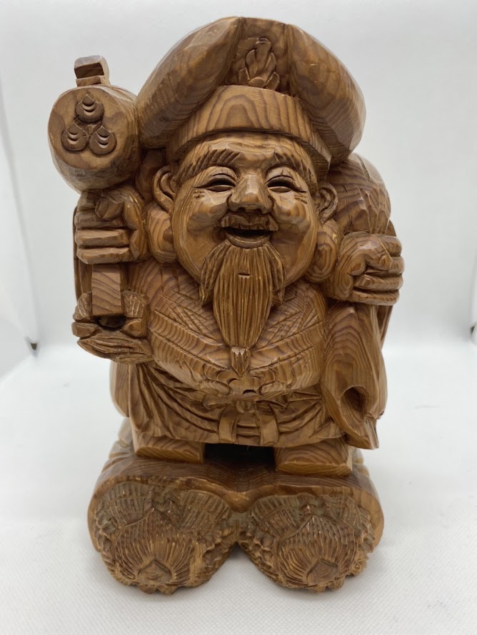 木彫りの置物をお買取り致しました!