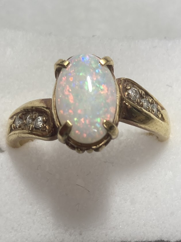 K18のオパール付きリングをお買取り致しました！