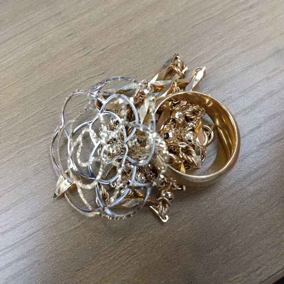貴金属 アクセサリーをお買取り致しました！