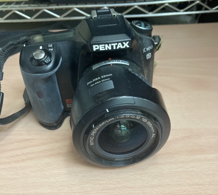 ペンタックス K100D カメラをお買取り致しました！
