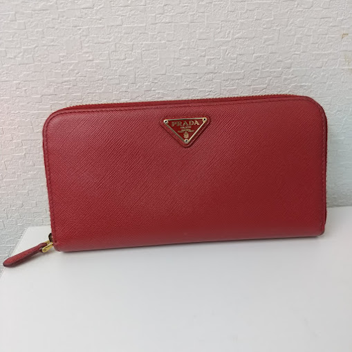 プラダの財布をお買取り致しました！