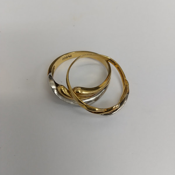 K18とPt900のコンビリングをお買取り致しました！