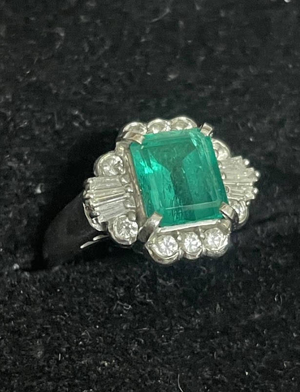 Pt850ダイヤモンド付きエメラルドリングをお買取り致しました！