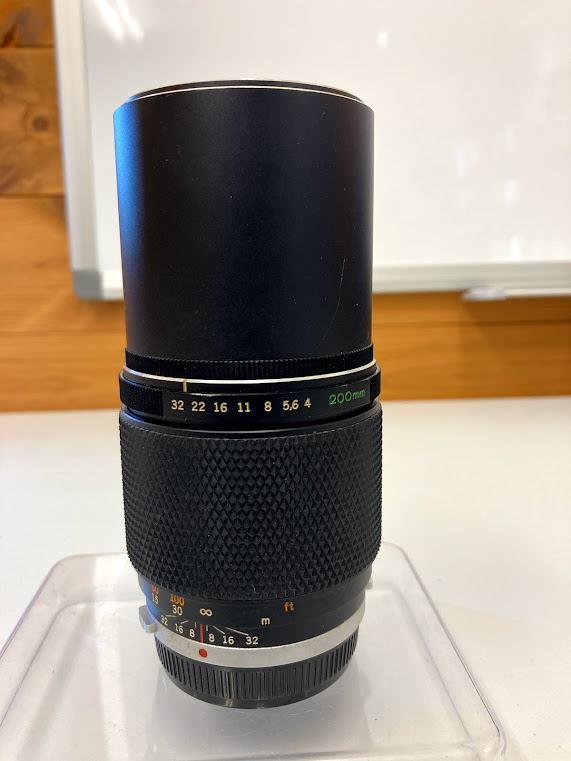 カメラのレンズをお買取り致しました!