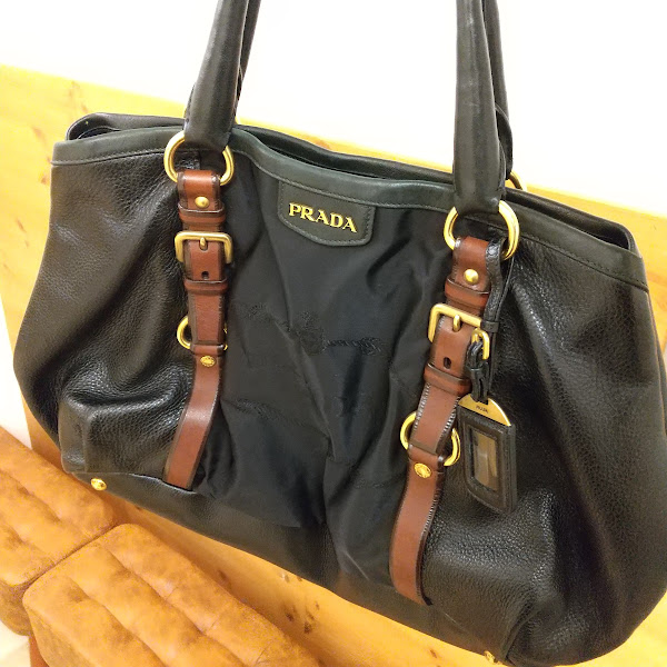 プラダのバッグをお買取り致しました！
