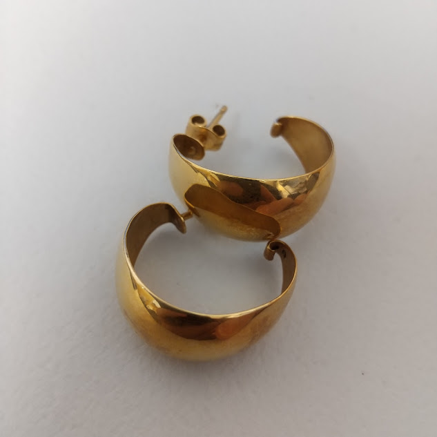 K18のピアスをお買取り致しました!