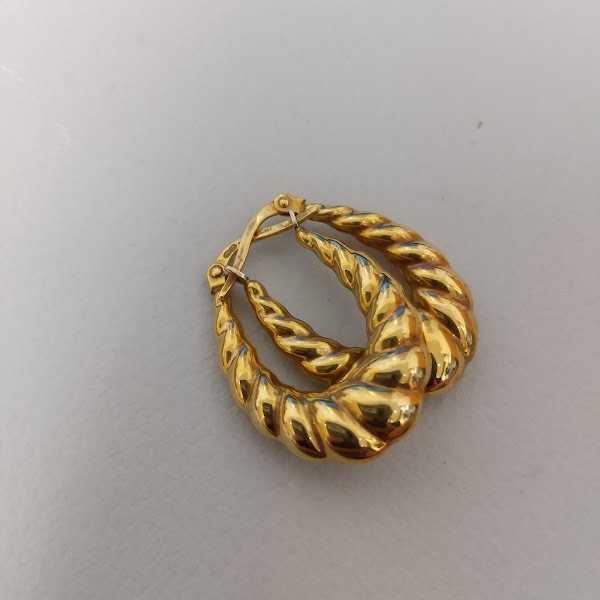 K18のピアスをお買取り致しました！