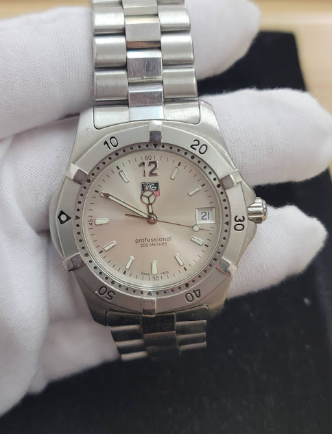 タグホイヤーの腕時計をお買取り致しました！